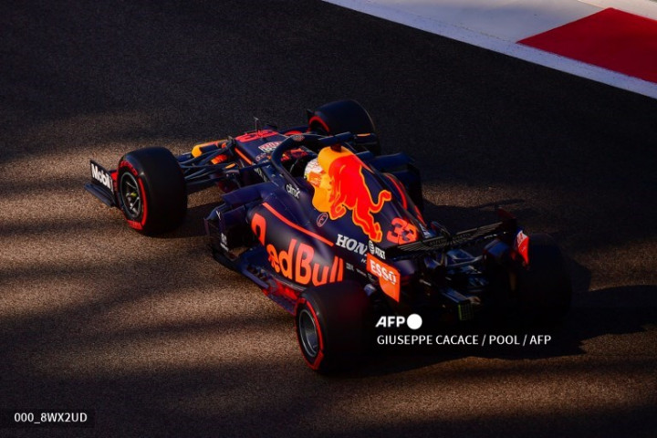 Verstappen Puncaki FP1 GP Abu Dhabi, Hamilton Kembali ke Trek
