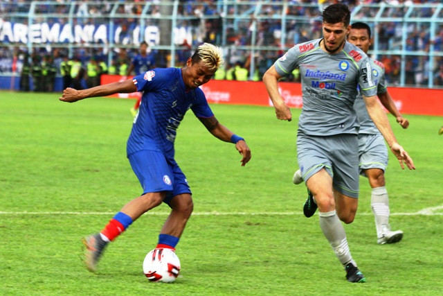 Bek Persib Nick Kuipers Numpang Berlatih di Klub Belanda