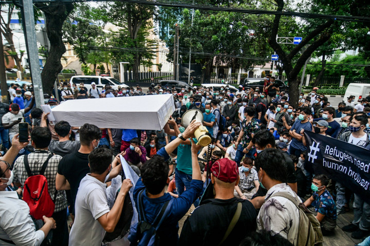 Para Pencari Suaka Unjuk Rasa di Kantor UNHCR Jakarta