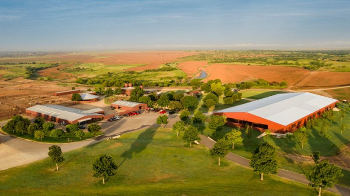 Peternakan Mewah dan Bersejarah Dijual Rp4,8 Triliun