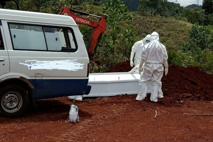 Kaleidoskop Foto April: Puluhan Rohingya Tewas di Teluk Benggala, Hewan Liar Serbu Perkotaan saat Lockdown Diberlakukan