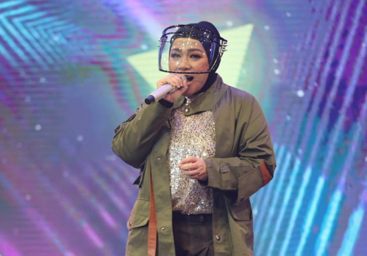 Cerita Haru di Balik Lagu 'Bunda' Melly Goeslaw