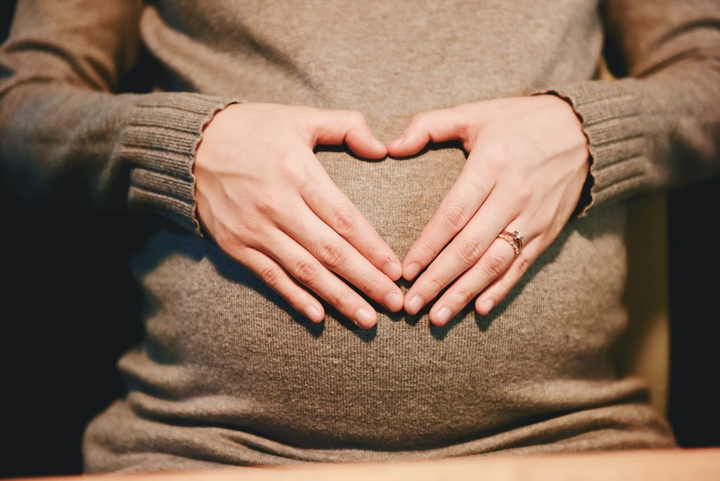 Kebanyakan ibu dinyatakan memiliki atau berisiko diabetes gestasional ada di trimester kedua dan ketiga. (Foto: Pexels)