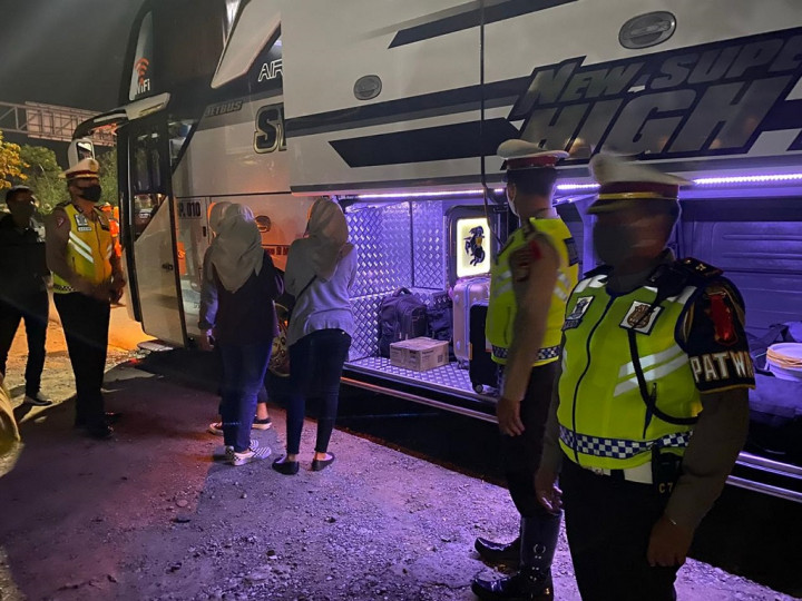 Pelanggar Protokol Kesehatan Saat Tahun Baru Disidang di Tempat