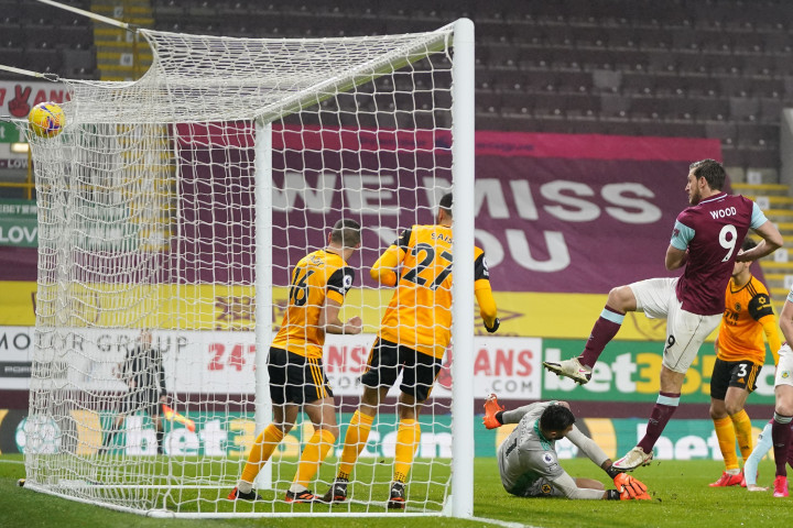 Liga Inggris: Tundukkan Wolverhampton, Burnley Tinggalkan Zona Degradasi