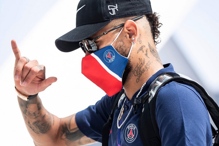 Kaleidoskop Foto September: Neymar Positif Covid-19 hingga Penembakan Massal Kembali Terjadi di New York