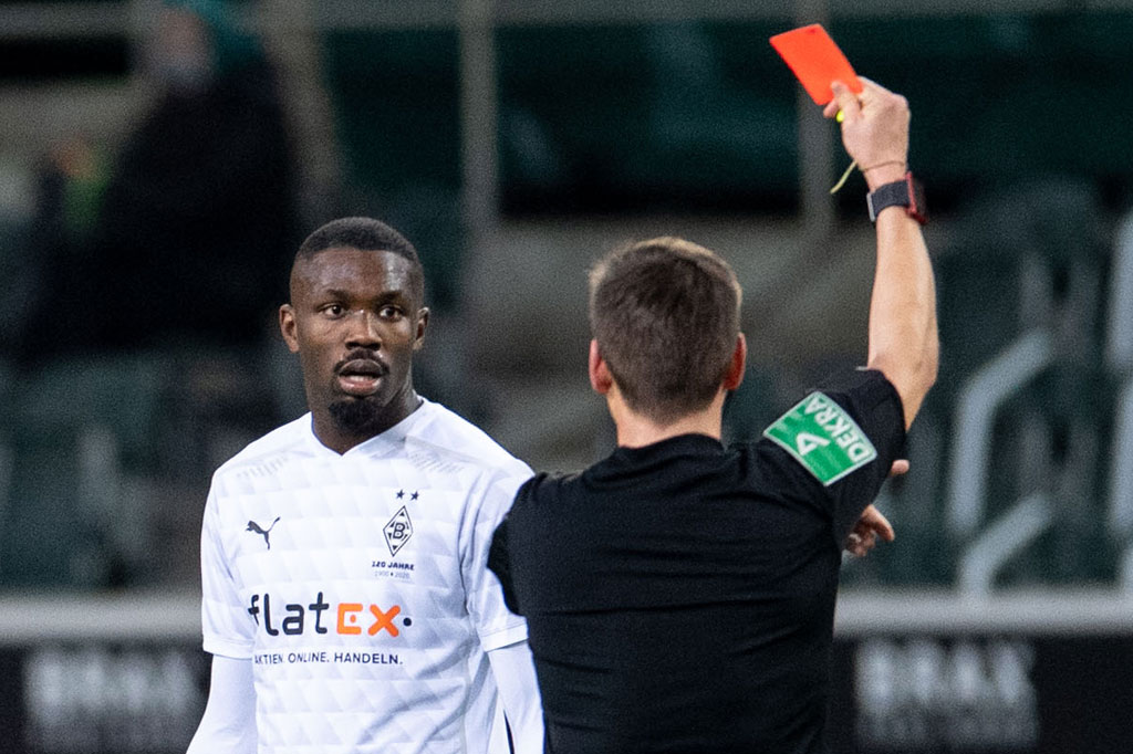 Ludahi Lawan, Thuram Dihukum Berat