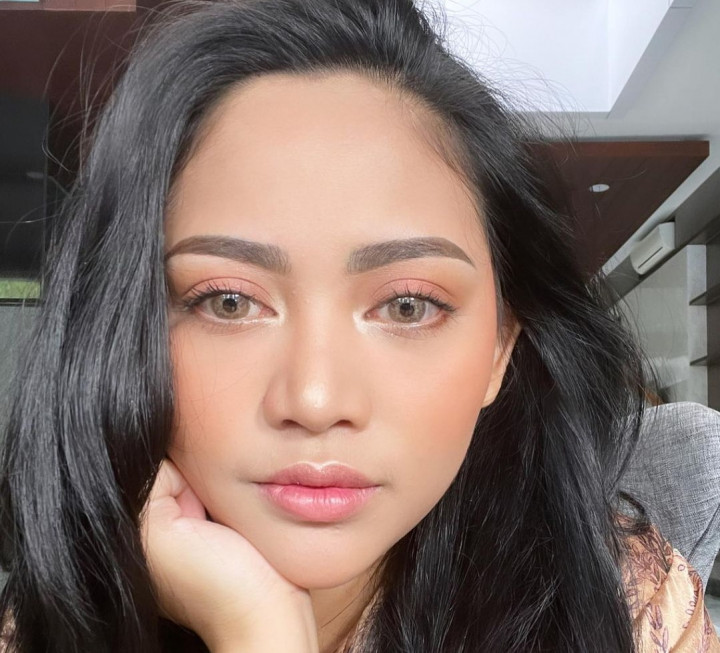 Rachel Vennya Tanggapi Hujatan karena Foto Lepas Jilbab
