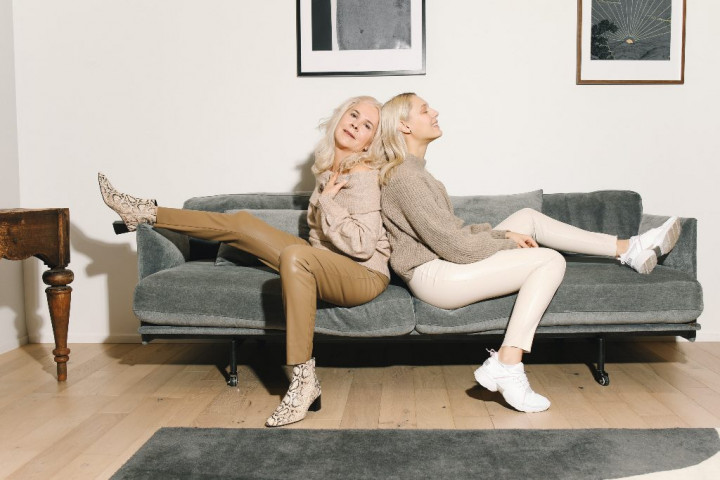 Tips agar Tetap Akur dengan Mertua saat Tinggal Serumah