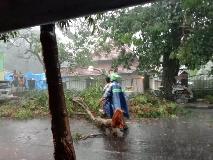 Hujan Deras 4 Jam, Kota Malang Kebanjiran