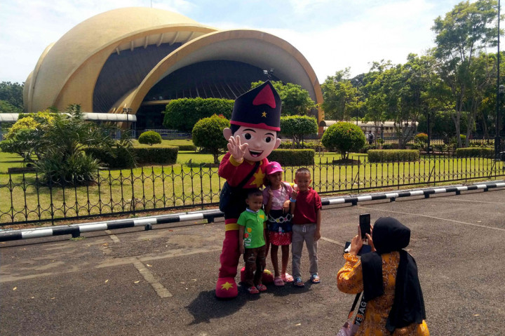 Libur Natal, 7.577 Wisatawan Kunjungi TMII