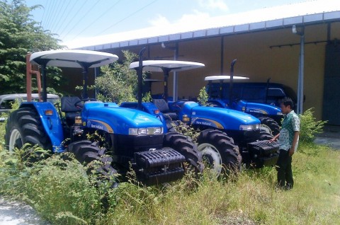 NTT Sediakan 109 Traktor Dukung Program Tanam Jagung Panen Sapi