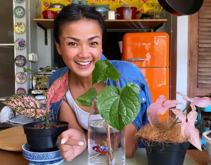 Nirina Zubir Maknai 2020 sebagai Tahun Kasih Sayang