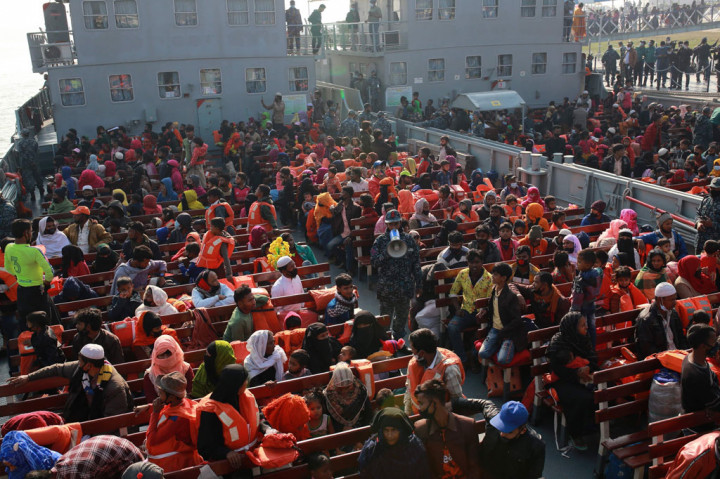 Lagi, Bangladesh Pindahkan Pengungsi Rohingya ke Pulau Kontroversial