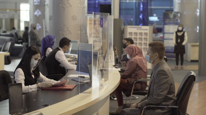Suasana pelayanan perizinan investasi di Kantor MPP Kota Batam. Foto: Medcom.id/Anwar Sadat Guna.