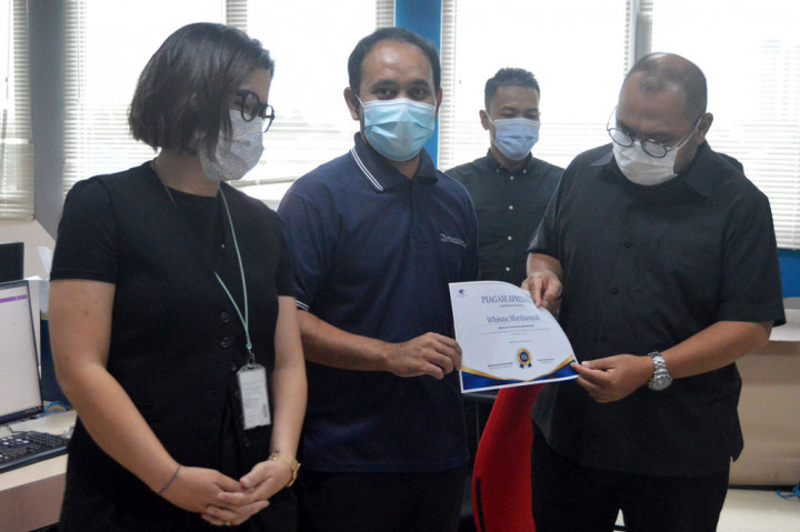 Media Group Berikan Apresiasi kepada Karyawan Medcom.id yang Berprestasi