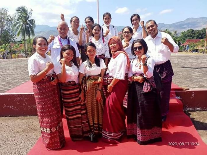 Kwatek dan Nowing jadi Pakaian Resmi Kedinasan di Flores Timur - Medcom.id