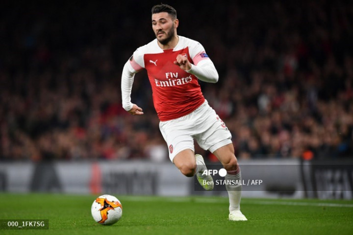 Resmi, Arsenal Pinjamkan Sead Kolasinac kepada Schalke