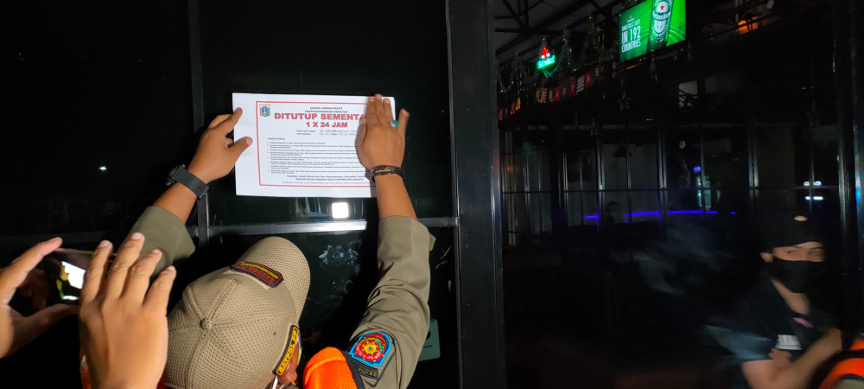 Ilustrasi tempat usaha ditutup sementara. Medcom.id/Christian