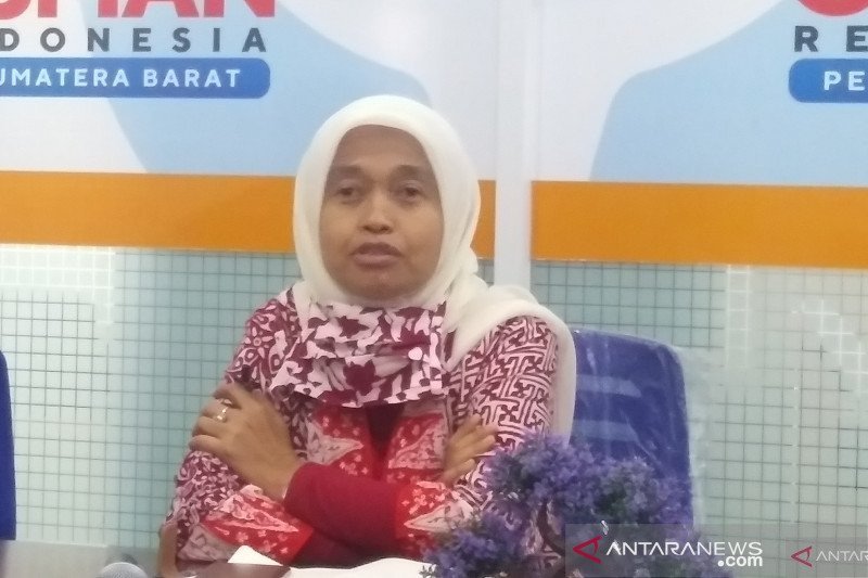  Kepala Ombudsman perwakilan Sumbar Yefri Heriani. ANTARA/Ikhwan Wahyudi
