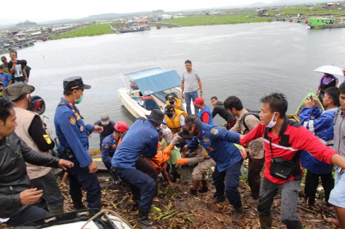 Perahu Terbalik di Waduk Cirata Purwakarta, 5 Tewas