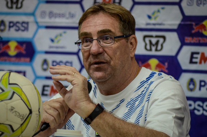 Pelatih Persib Usul Liga 1 2020 Dihentikan dan Fokus Menatap Musim Baru