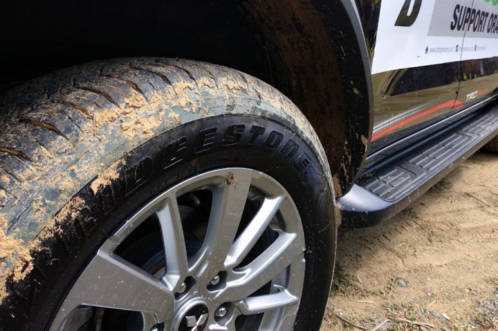 Masuk Musim Hujan, Tekanan Angin di Ban Perlu Penyesuaian?