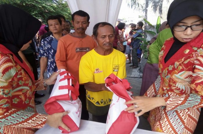 Ilustrasi bantuan pemerintah - - Foto: Medcom/ Phytag