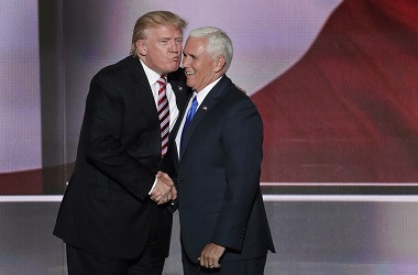 Trump Tekan Pence untuk Hambat Sertifikasi Biden