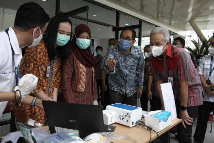 Jajal GeNose, Ganjar Pranowo Usulkan Indonesia Terapkan sebagai Alat Deteksi Covid-19