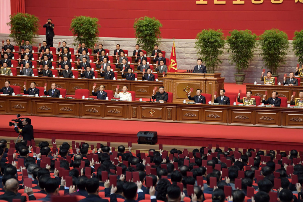 Kim Jong-Un Pimpin Rapat Besar Dihadiri 5 Ribu Orang Tanpa Masker