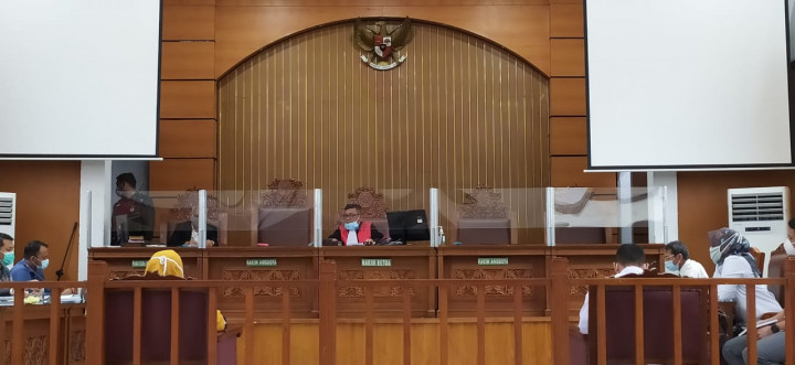 Klaim 99,9% Peserta Maulid di Petamburan Pakai Masker, Saksi Dimarahi Hakim