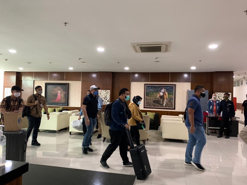  Kantor Wali Kota Batu, Dewanti Rumpoko, digeledah oleh tim Komisi Pemberantasan Korupsi (KPK), Jumat 8 Januari 2021