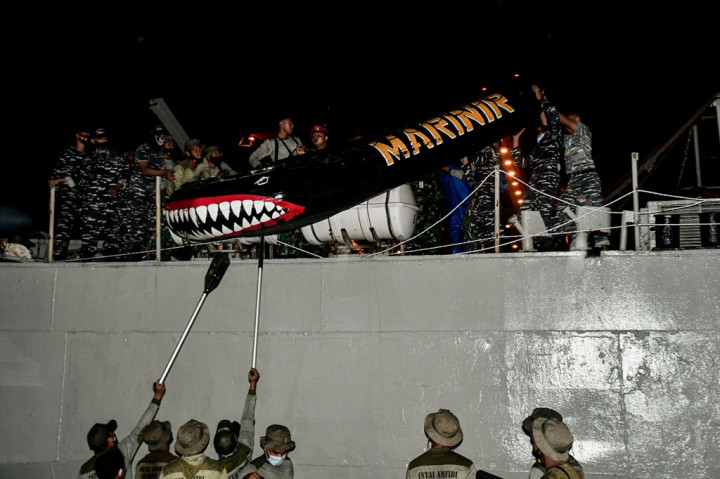 Bantu Pencarian Sriwijaya Air, TNI AL Kerahkan Tujuh KRI