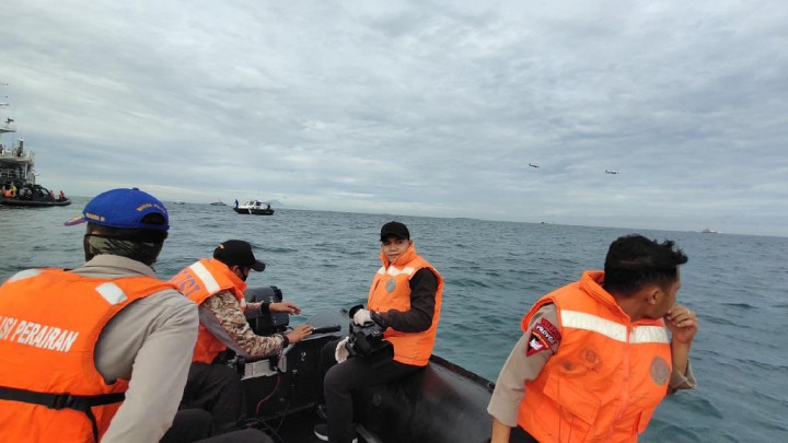 Pencarian Serpihan Sriwijaya Air, Polair Kerahkan 4 Perahu Karet di Perairan Pulang Lancang
