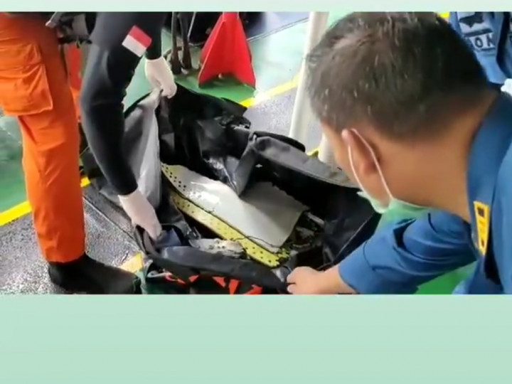 Serpihan Pesawat Sriwijaya Air SJ-182 Mulai Ditemukan
