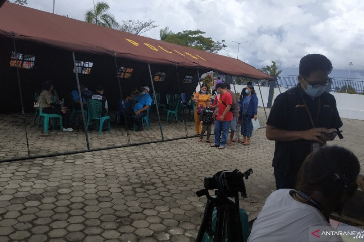 DVI Polda Kalbar Ambil 10 Sampel DNA Keluarga Korban Sriwijaya Air