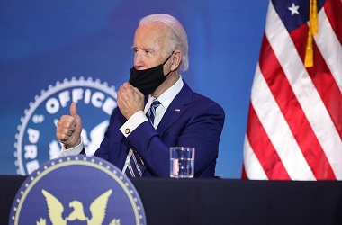 Biden akan Disuntik Dosis Kedua Vaksin Covid-19 Senin Ini