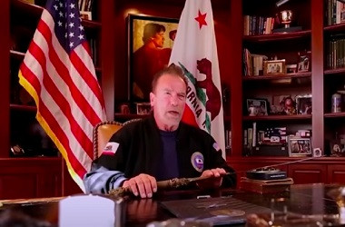 'The Terminator' Sebut Massa Penyerbu Gedung Capitol sebagai Nazi