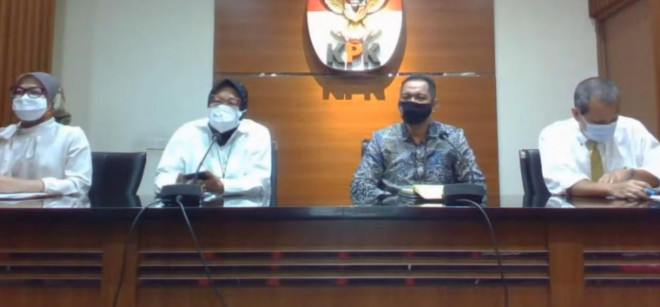 Menteri Sosial Tri Rismaharini (dua dari kiri)/Medcom.id/Candra.