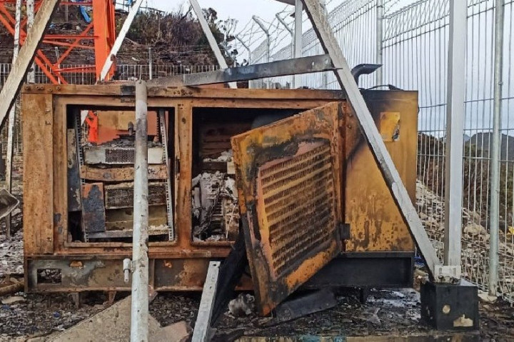 2 BTS di Puncak Papua Dibakar OTK