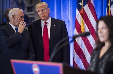 Pegawai Kemenlu AS Ubah Laman Biografi Trump dan Pence