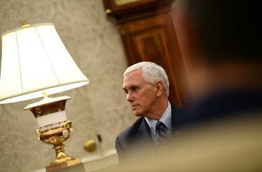 Pence Tolak Gunakan Amandemen ke-25 untuk Lengserkan Trump