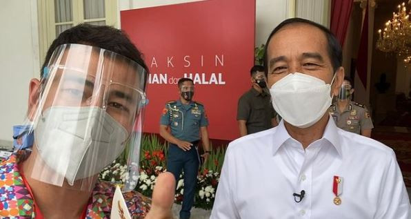 Netizen Adu Mulut Usai Raffi Ahmad Disuntik Vaksin