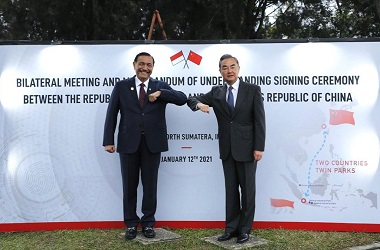 Bertemu Luhut, Menlu Tiongkok Siap Perkuat Kerja Sama Vaksin