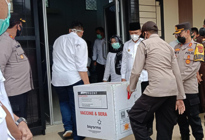 5.080 Vaksin Covid-19 Mendarat di Aceh Besar