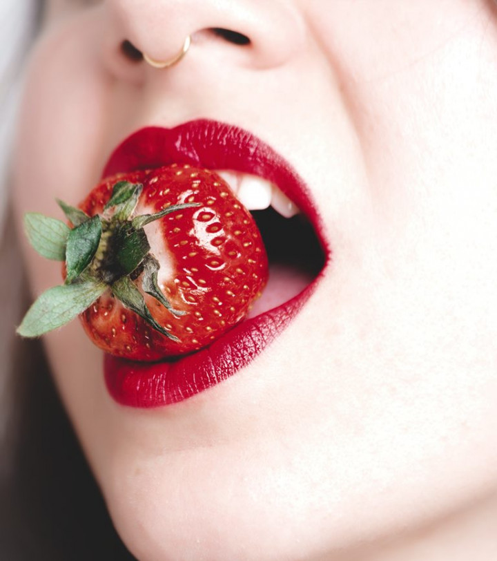 5 Buah yang Bikin Gigimu Putih Alami