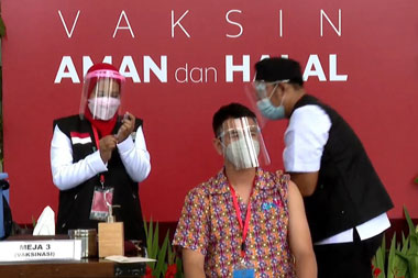 Raffi Minta Maaf Keluyuran Usai Divaksin, Sherina Munaf Apresiasi