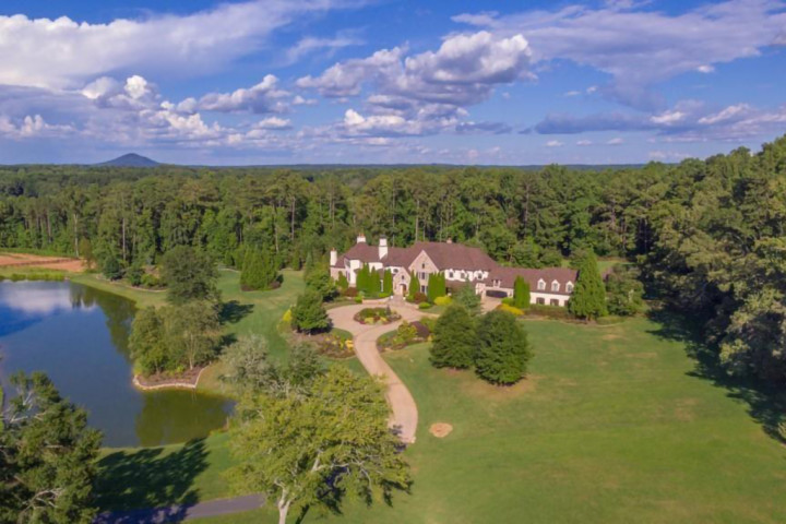 Intip Rumah Mewah Dwayne 