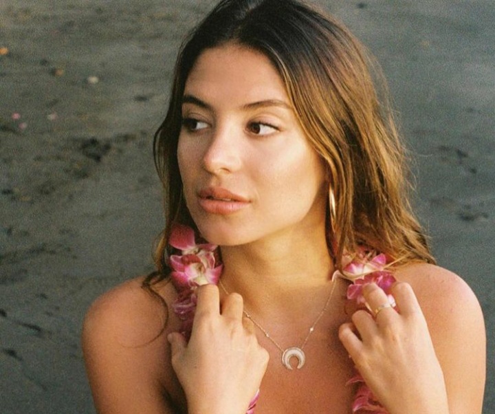 Foto Syur Istri Eks Striker MU Beredar di Dunia Maya